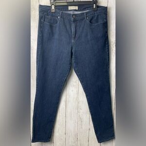 Gap Blue Jeans dark wash size 32